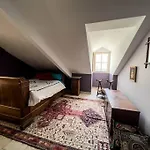 La Treille De La Place Feriehus *